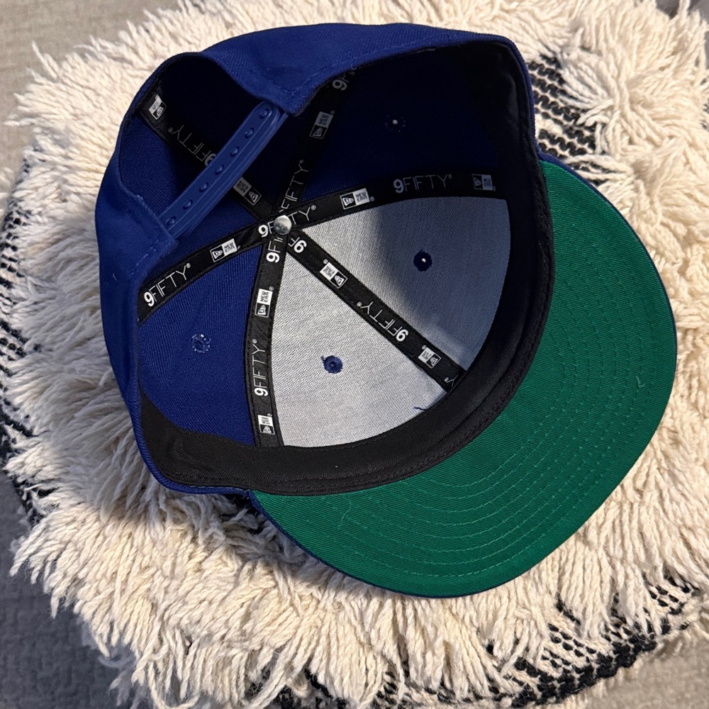 NWOT- LA Dodgers SnapBack - 9Fifty New Era - flat bill - brand new without tags - Picture 3 of 4